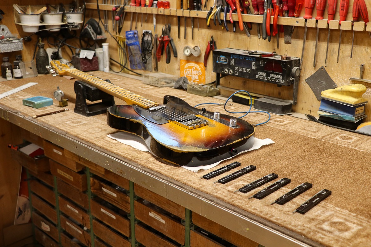 Auf dem Bild sieht man die Werkstatt von Guitar-Repairs